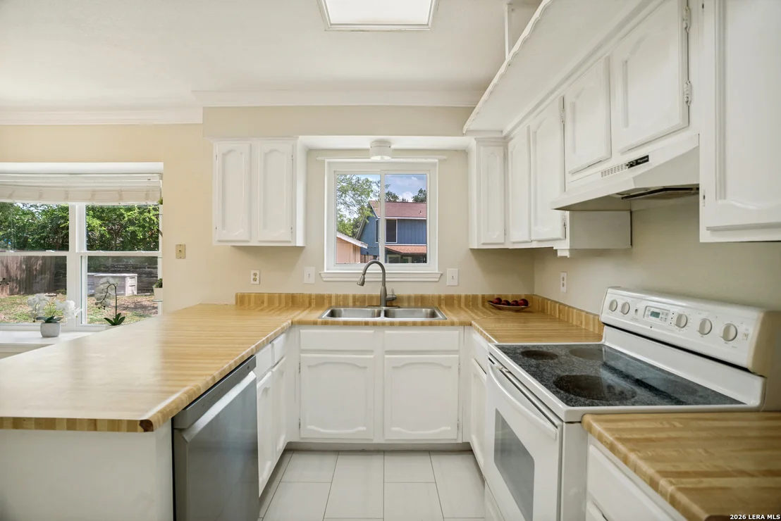Photo of 9254 Ridge Wind