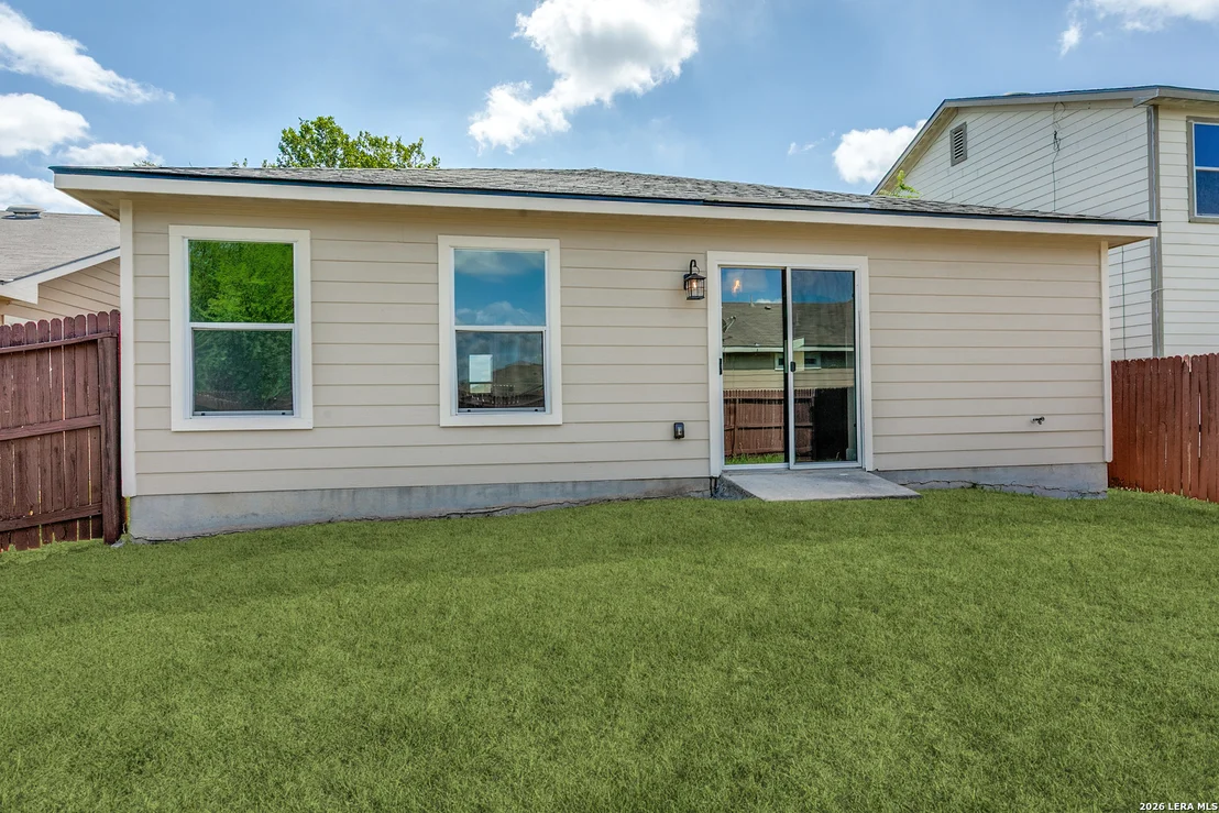 Photo of 8819 MISSION BRK