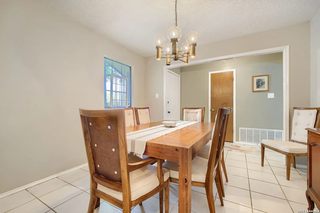 Photo of 1703 Ashley Cir