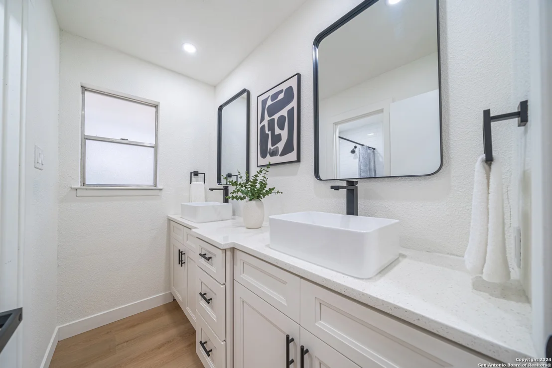 Photo of 3127 COLONY DR