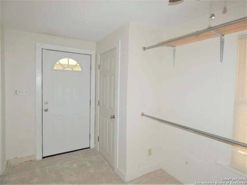 Photo of 158 Bronco Lane