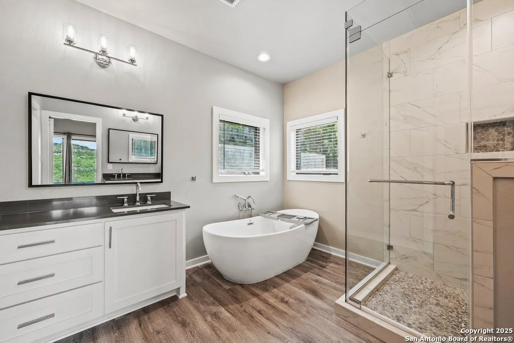 Photo of 1053 Ledge Path