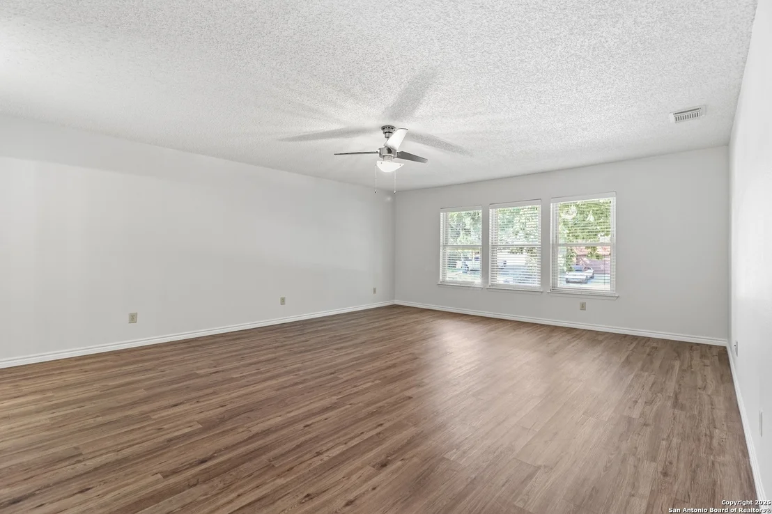 Photo of 13410 forum
