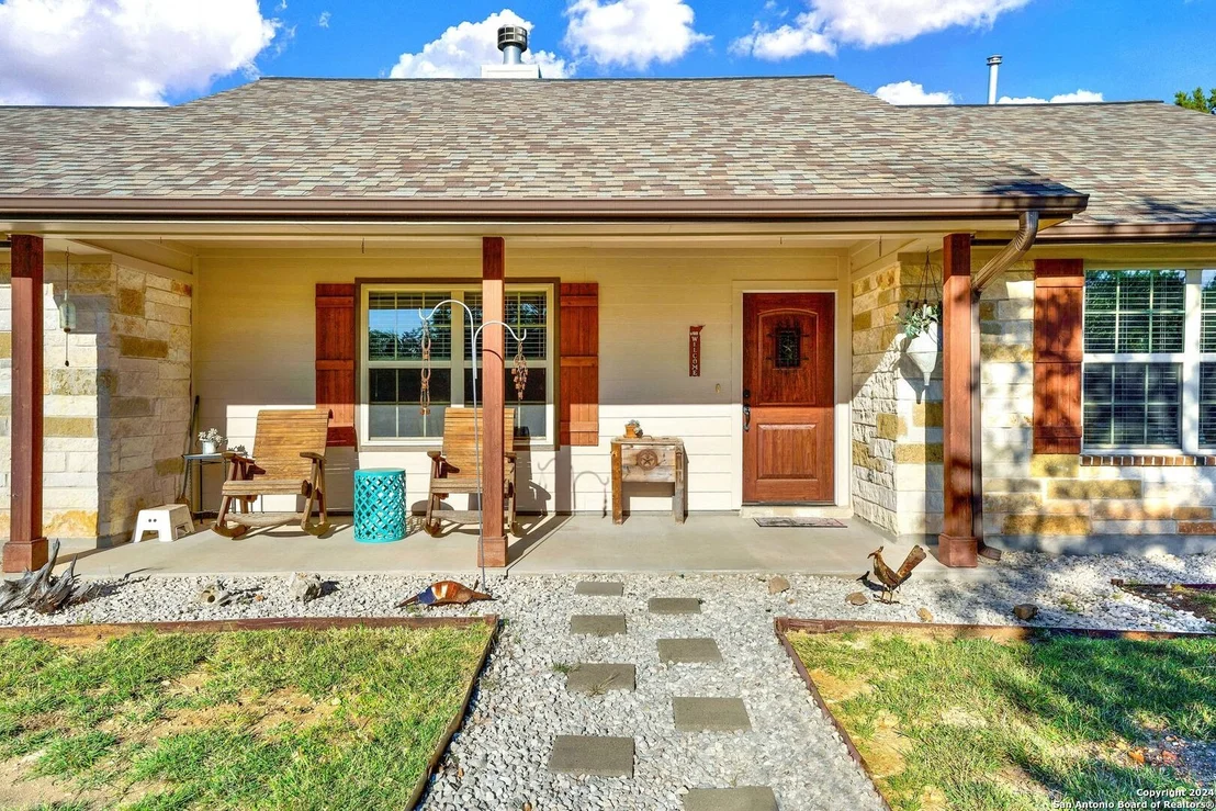 Photo of 1616 RIVER TRAIL RD