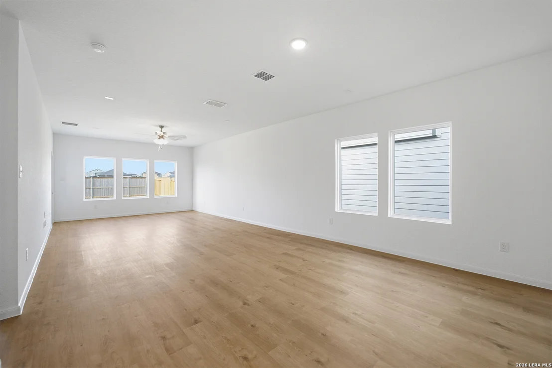 Photo of 11154 HOLLINGER CIR