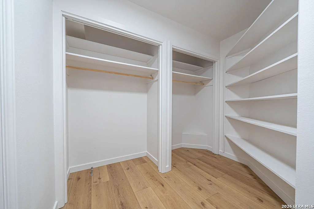 Photo of 355 Donella