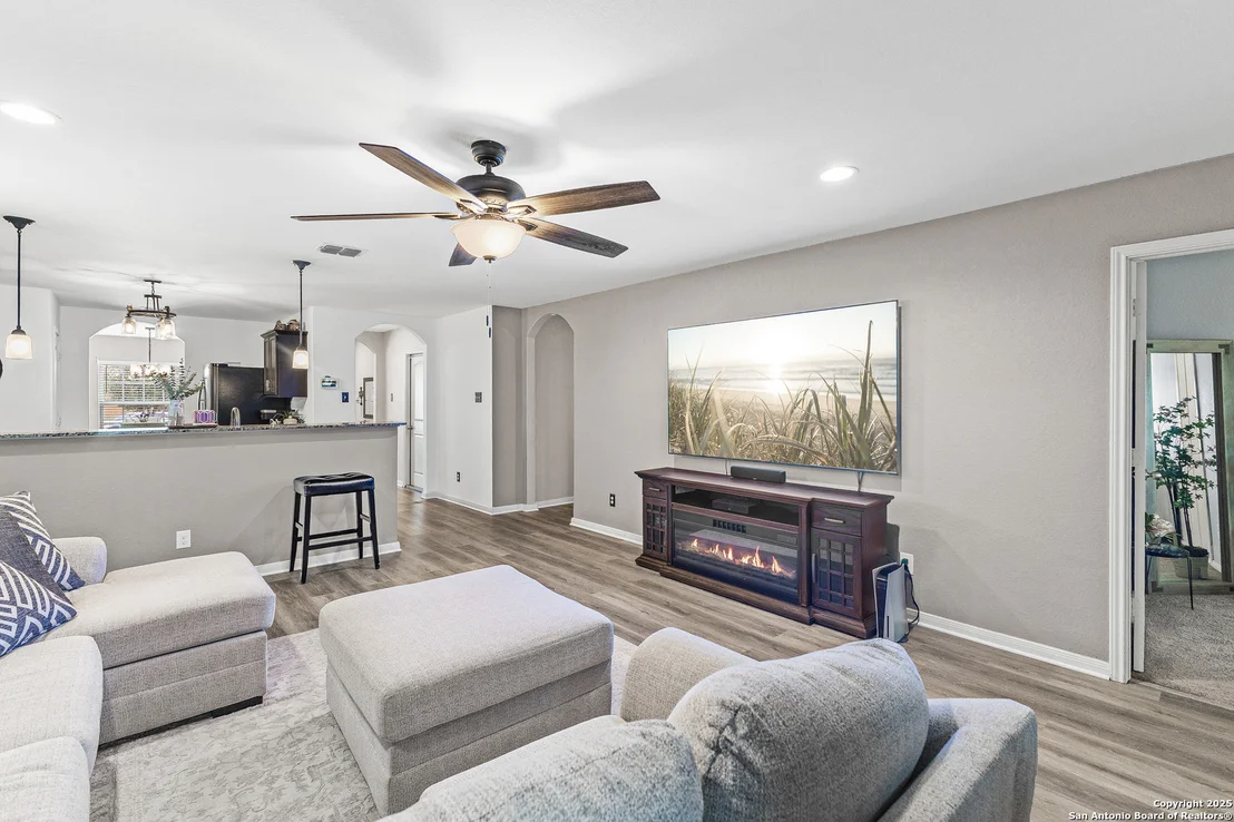 Photo of 6502 Fledgely way