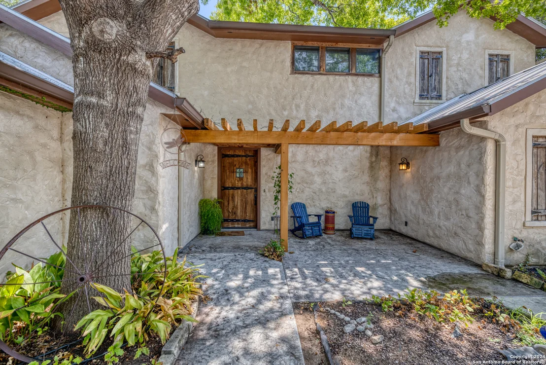 Photo of 1242 RIVER RD