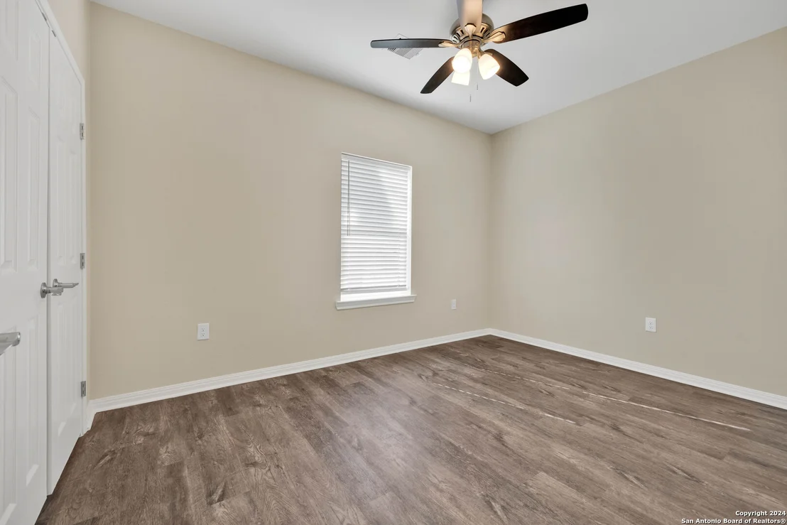 Photo of 519 PRECIOUS DR