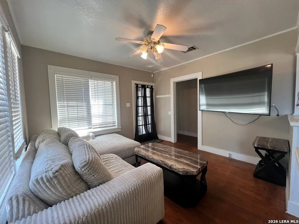 Photo of 274 S Ceylon