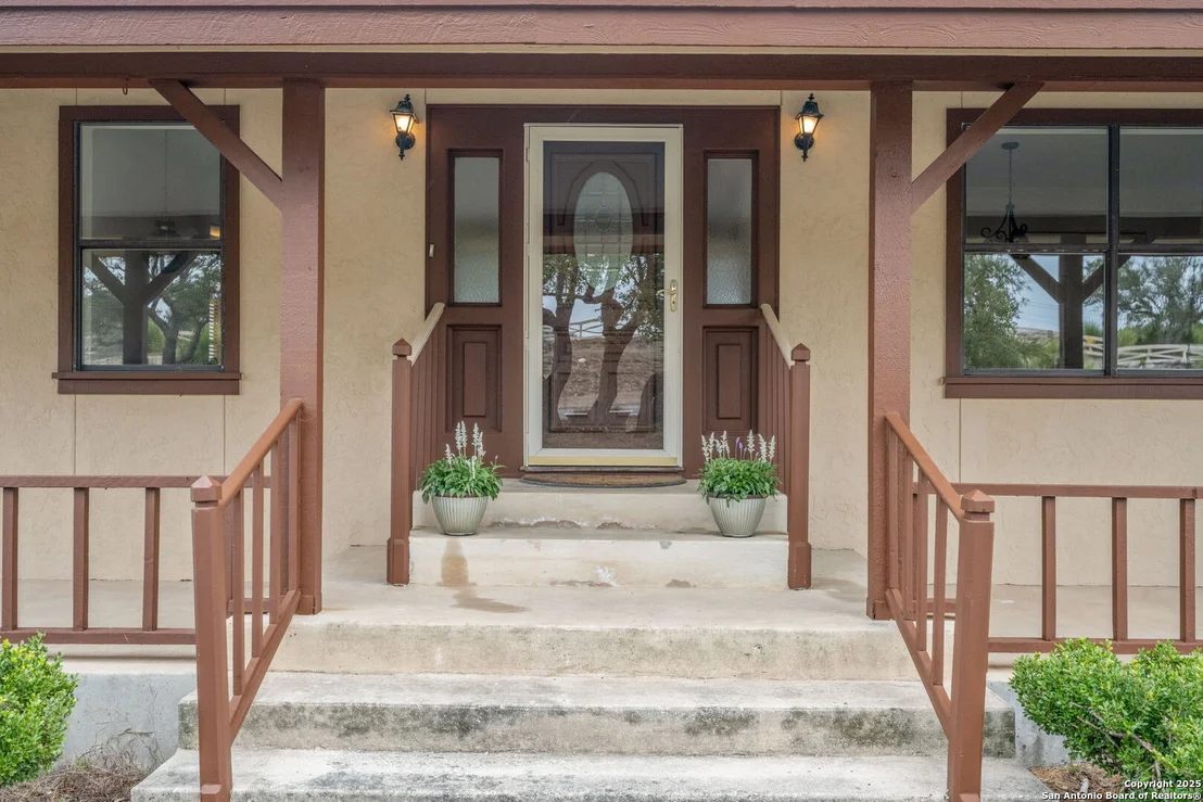Photo of 404 Lake Side Circle