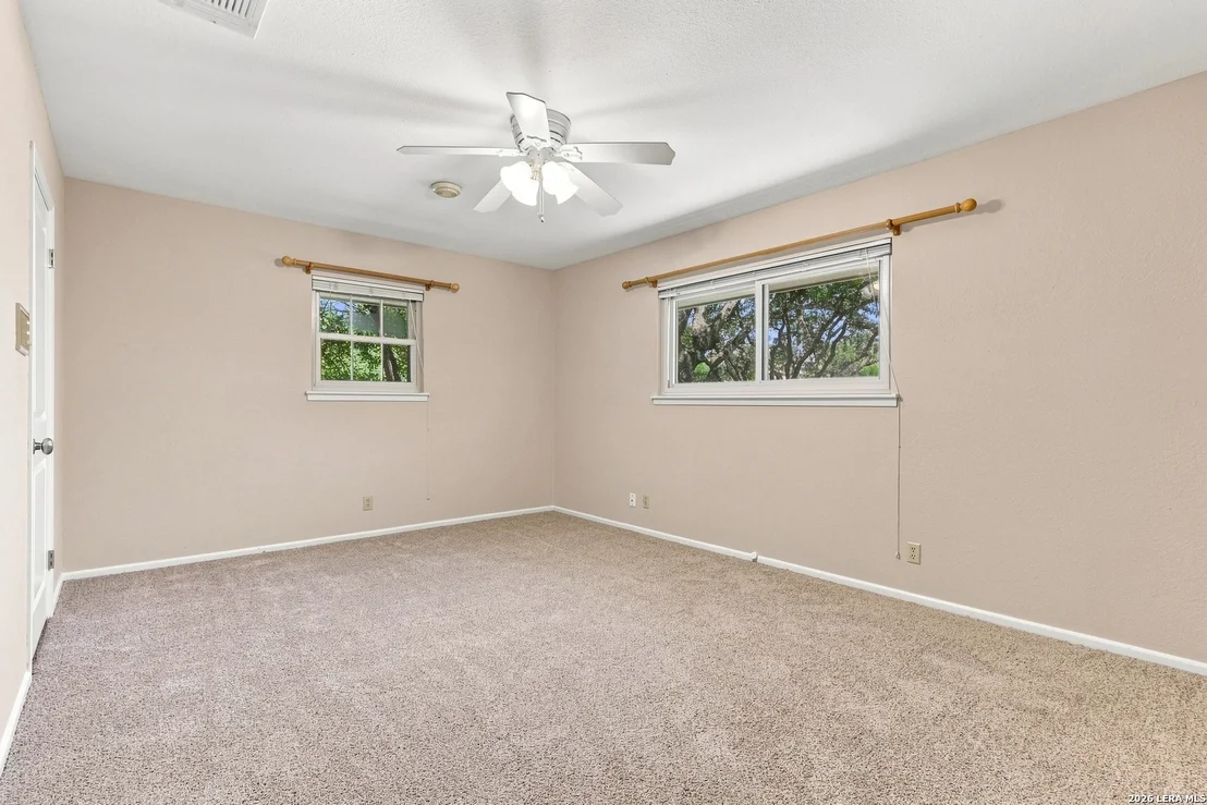 Photo of 102 IRONGATE RD