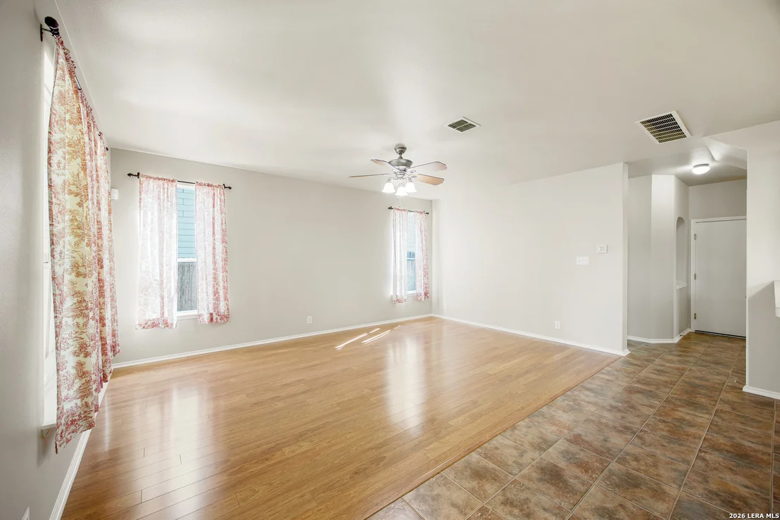 Photo of 17230 Darien Wing