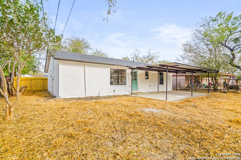 Photo of 1104 WALNUT