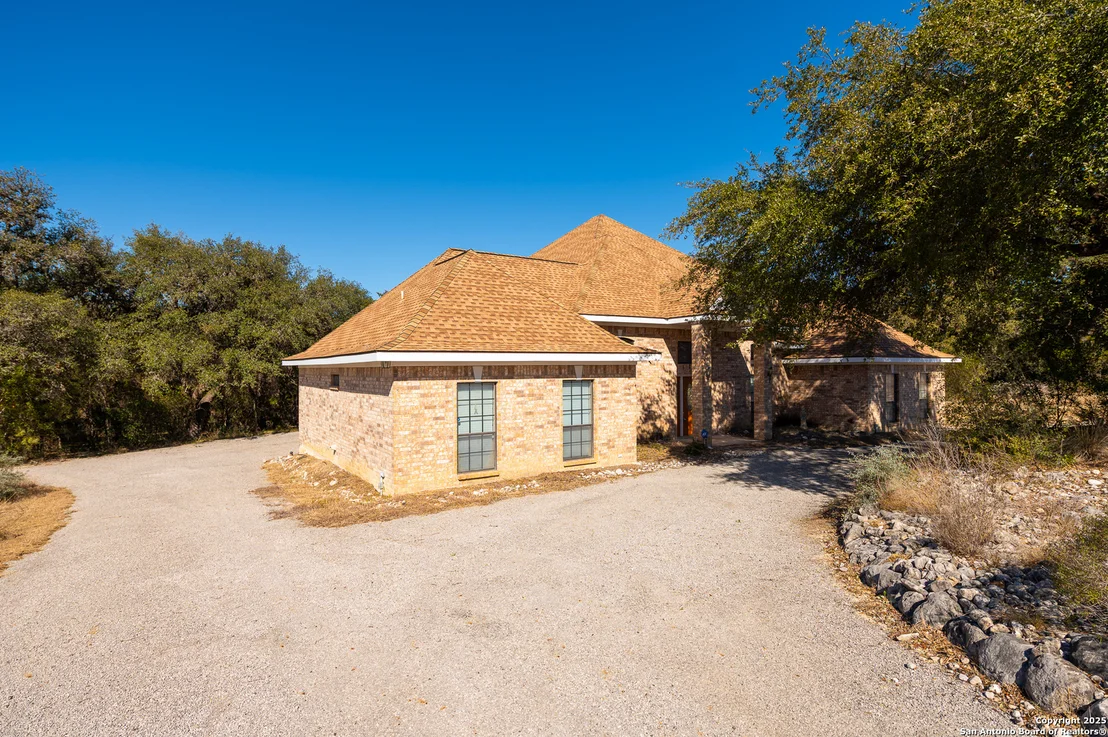 Photo of 840 W RANCH ROAD 337