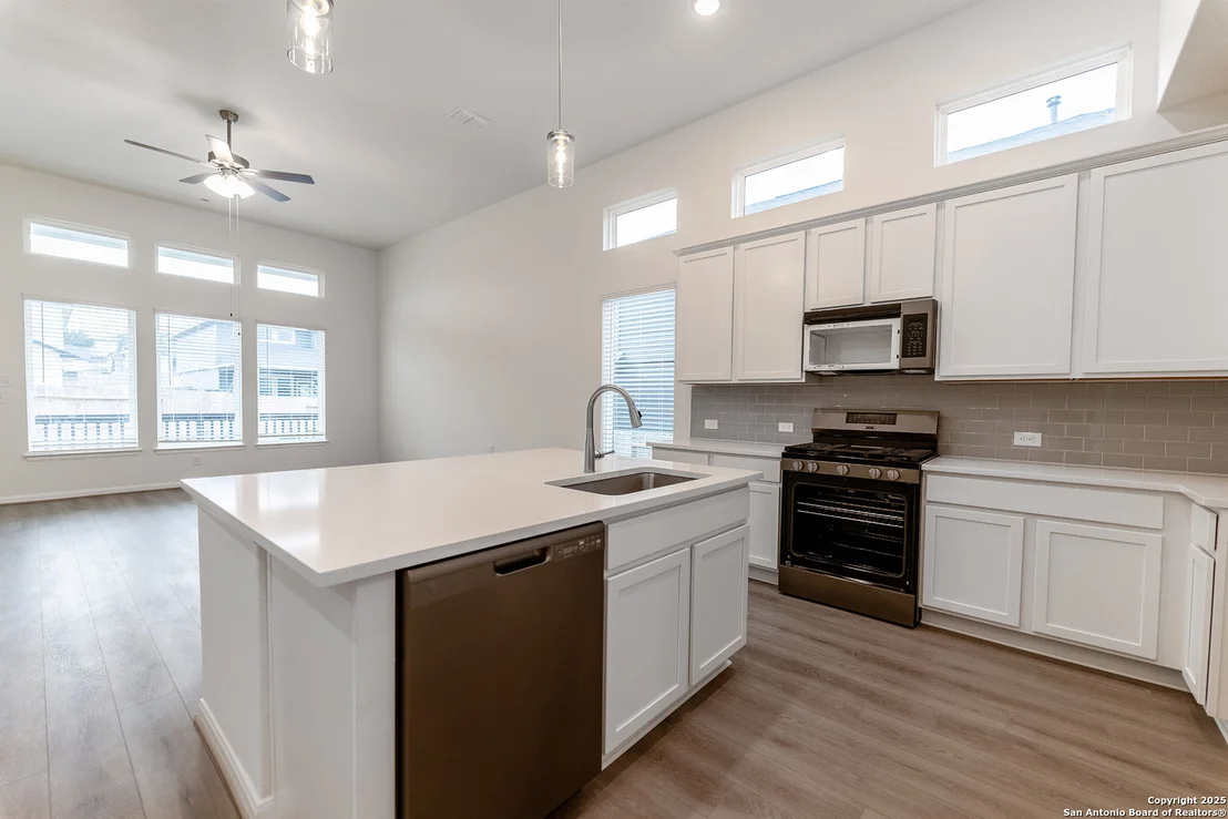 Photo of 6332 Black Butte