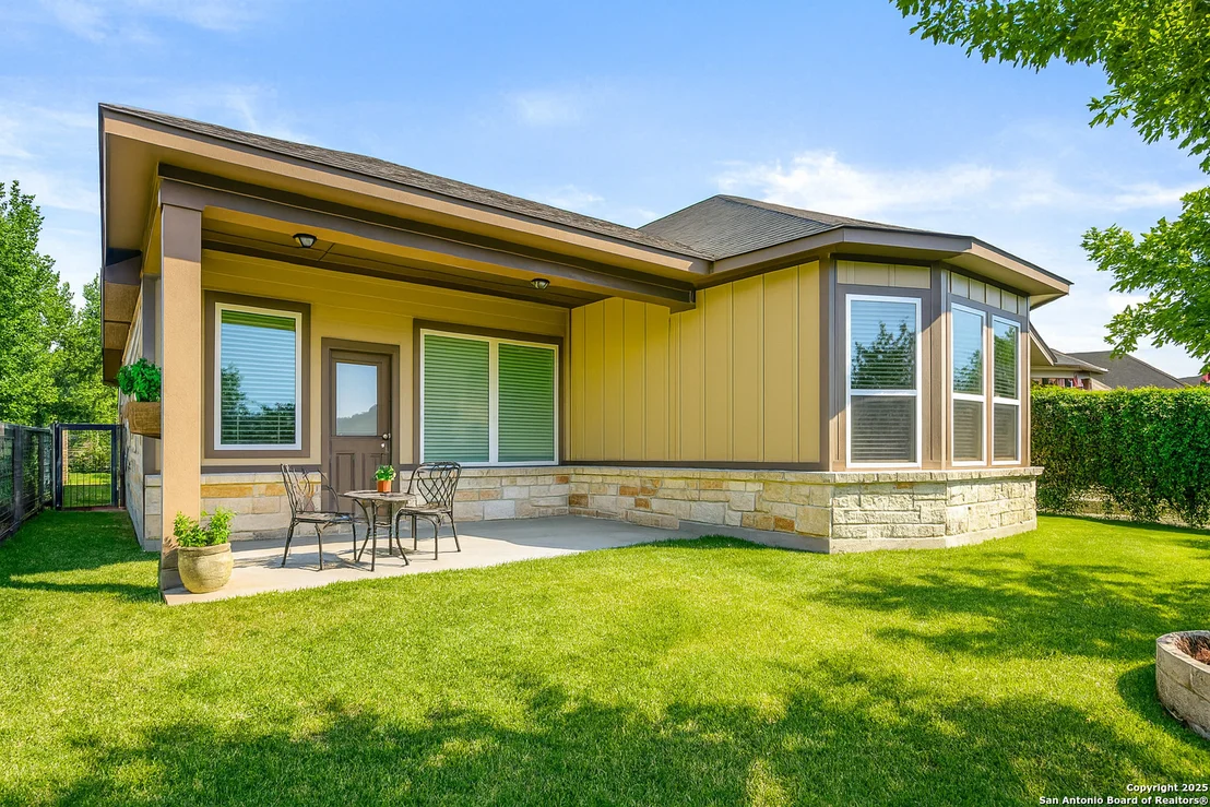 Photo of 8713 STACKSTONE