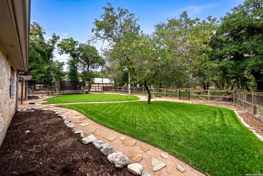 Photo of 552 Jacobs Ln