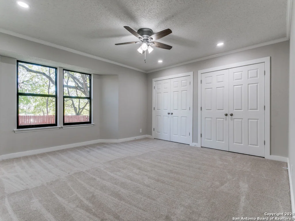 Photo of 9742 SPRUCE RIDGE DR