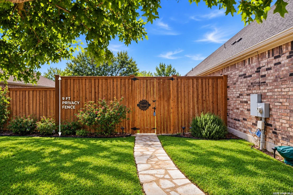Photo of 980 Water Oak
