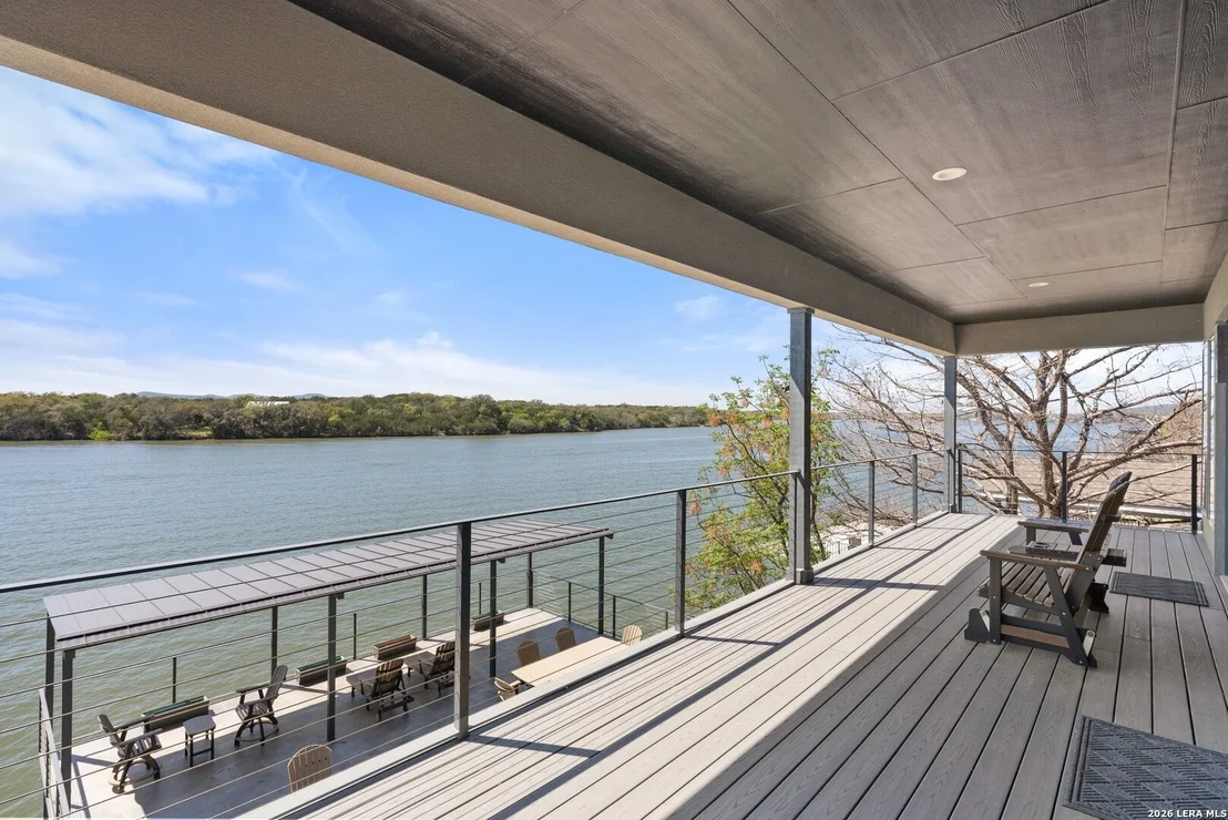 Photo of 926 Scenic