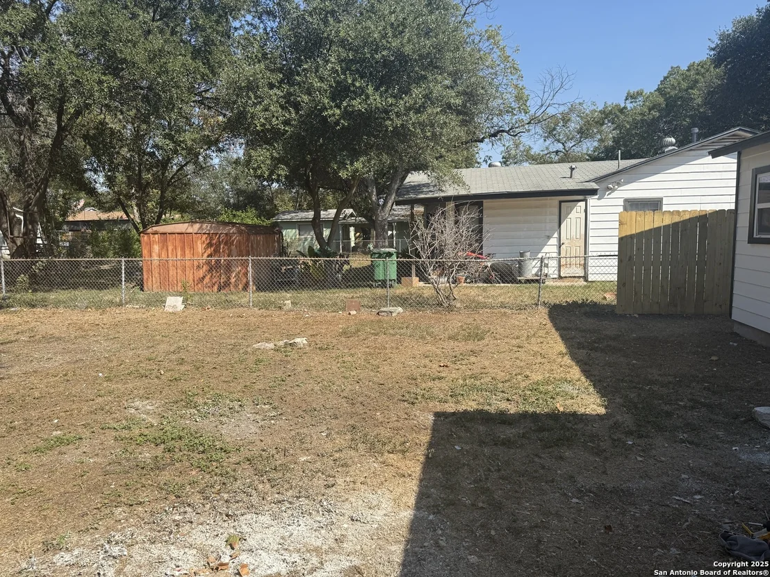 Photo of 143 Toltec