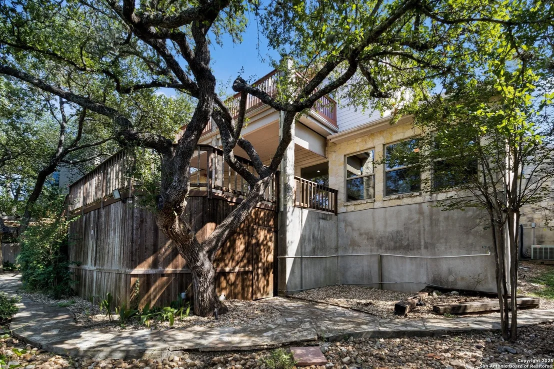 Photo of 2663 Rim Oak