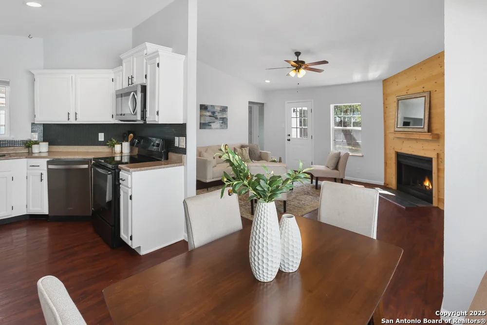 Photo of 2827 Cherry Field