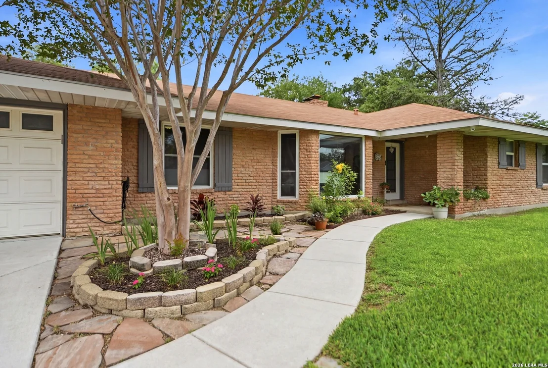Photo of 429 DRIFTWIND DR