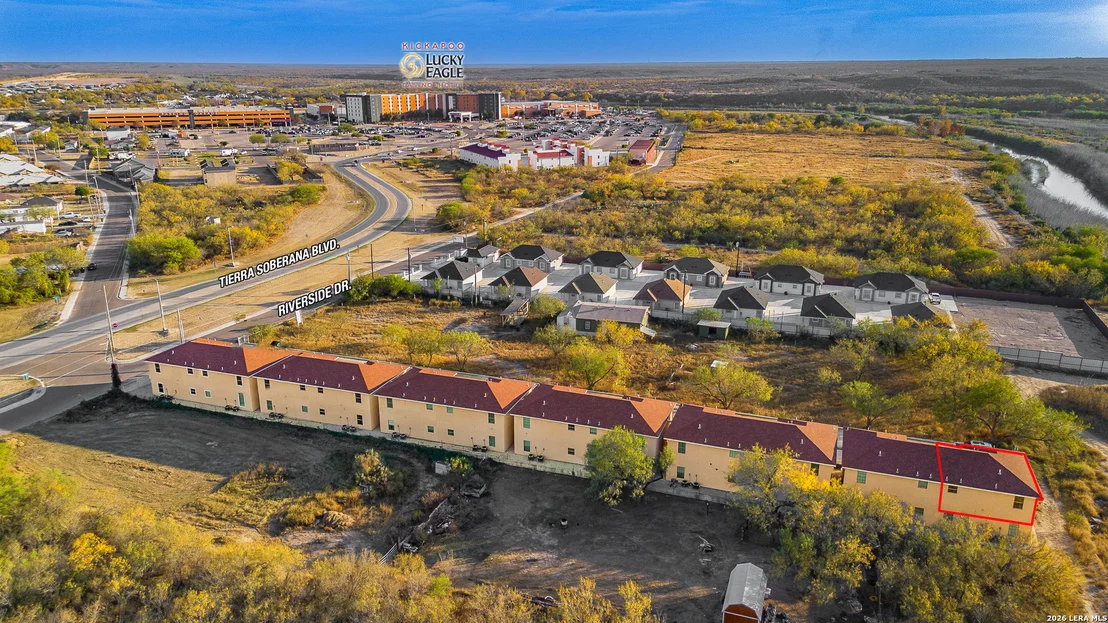 Photo of Unit UNIT23 at 391 Riverside