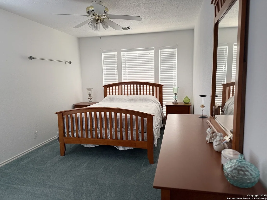 Photo of 2710 Montebello