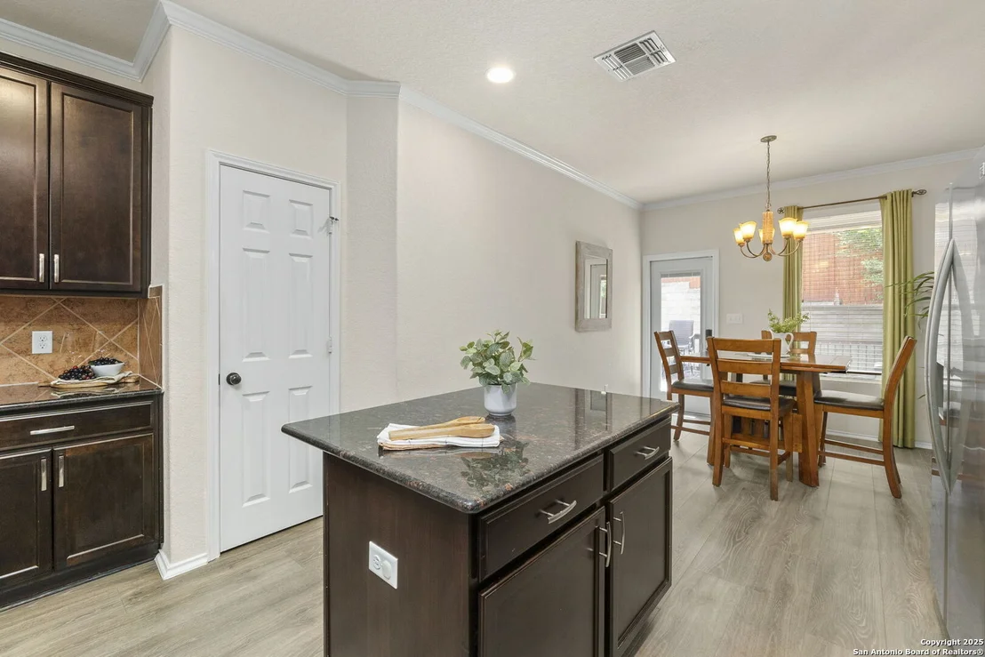 Photo of 27320 Paraiso Manor