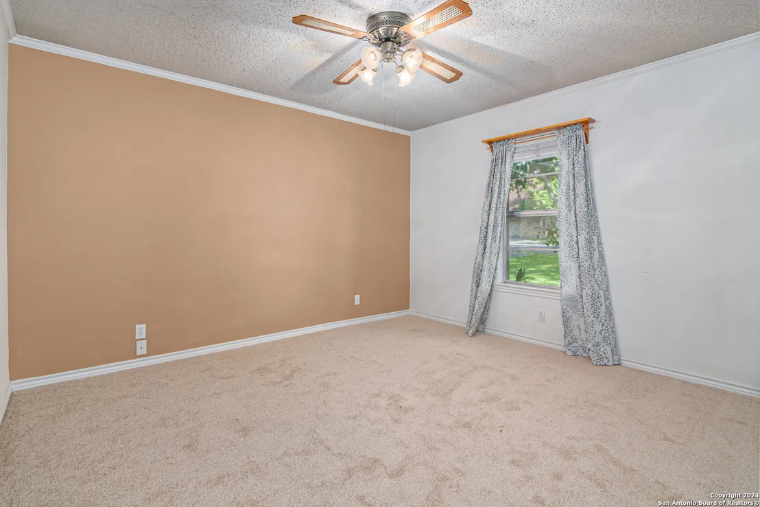 Photo of 129 NUECES LN