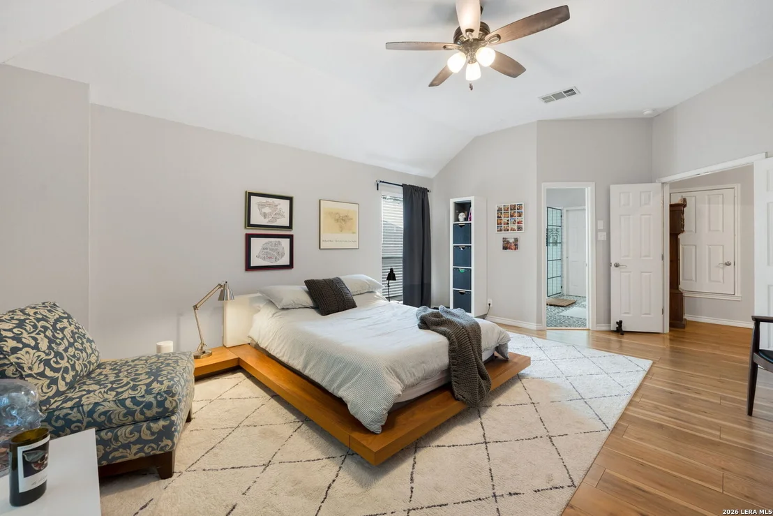 Photo of 15015 OAK BRIAR