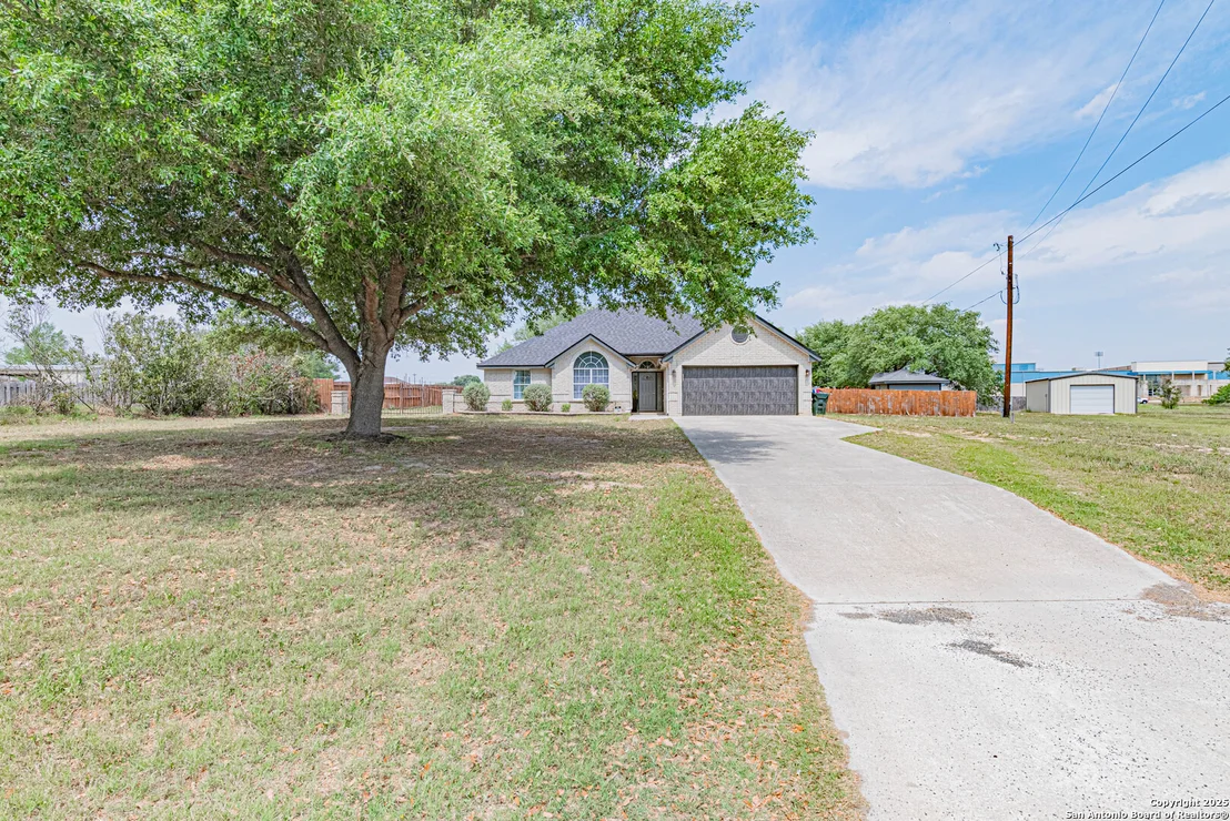 Photo of 433 Bear Gardens