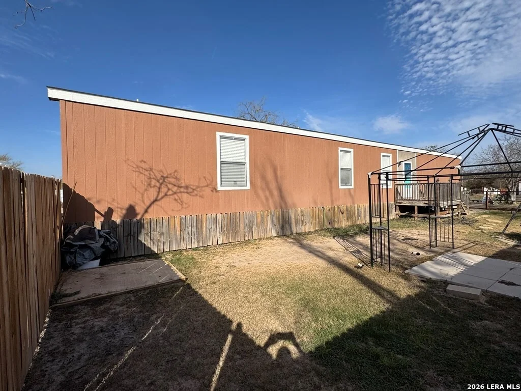 Photo of 313 Gratex