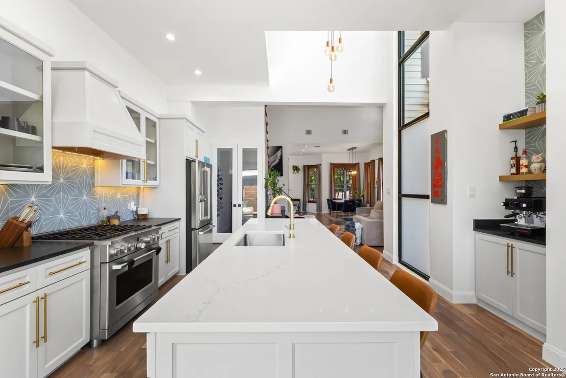 Photo of 232 Lavaca