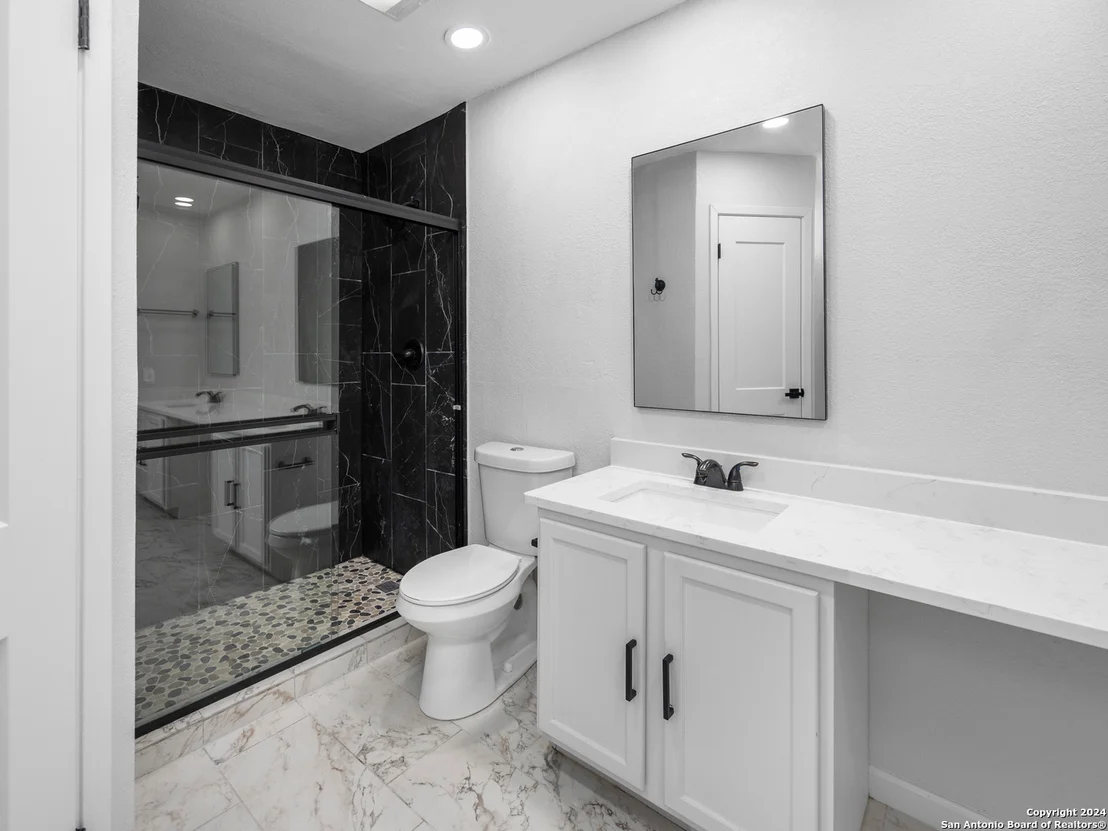Photo of 7707 clear ridge