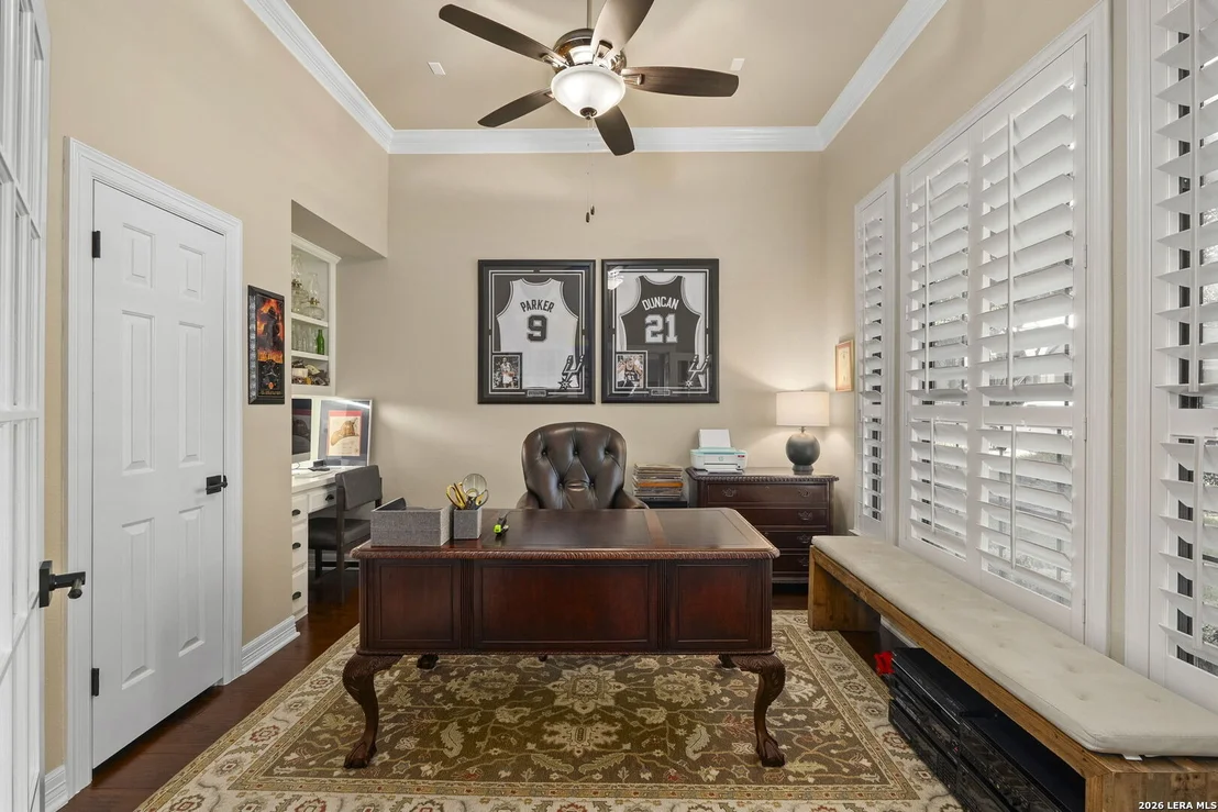 Photo of 2302 BLACKOAK BND