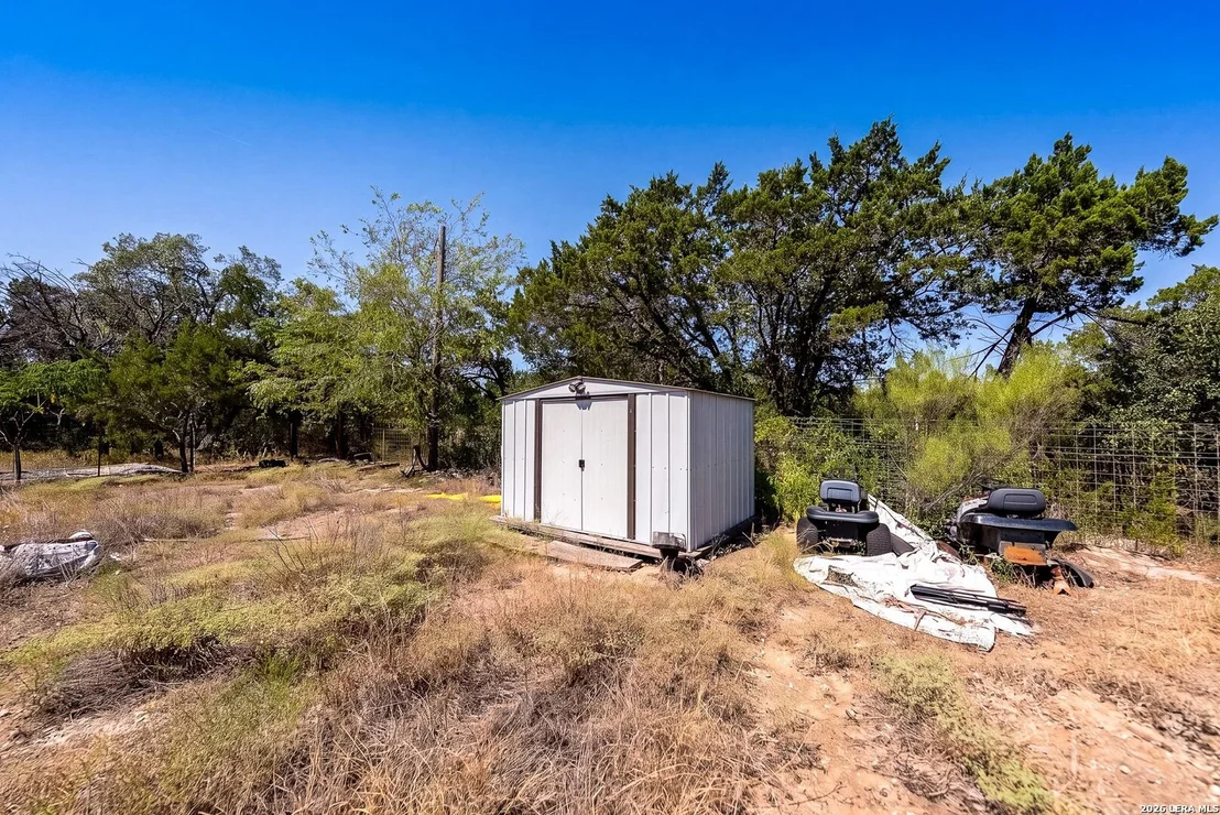 Photo of 990 Hillcrest Trl