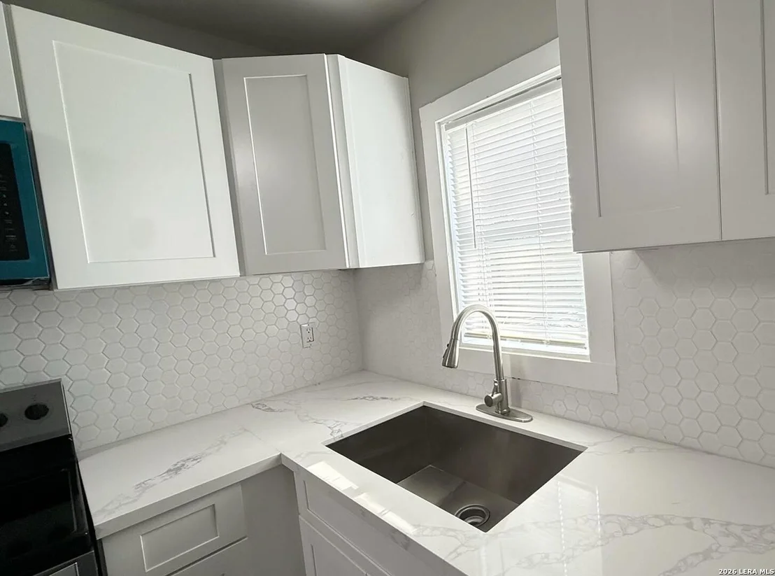 Photo of 503 E KING ST