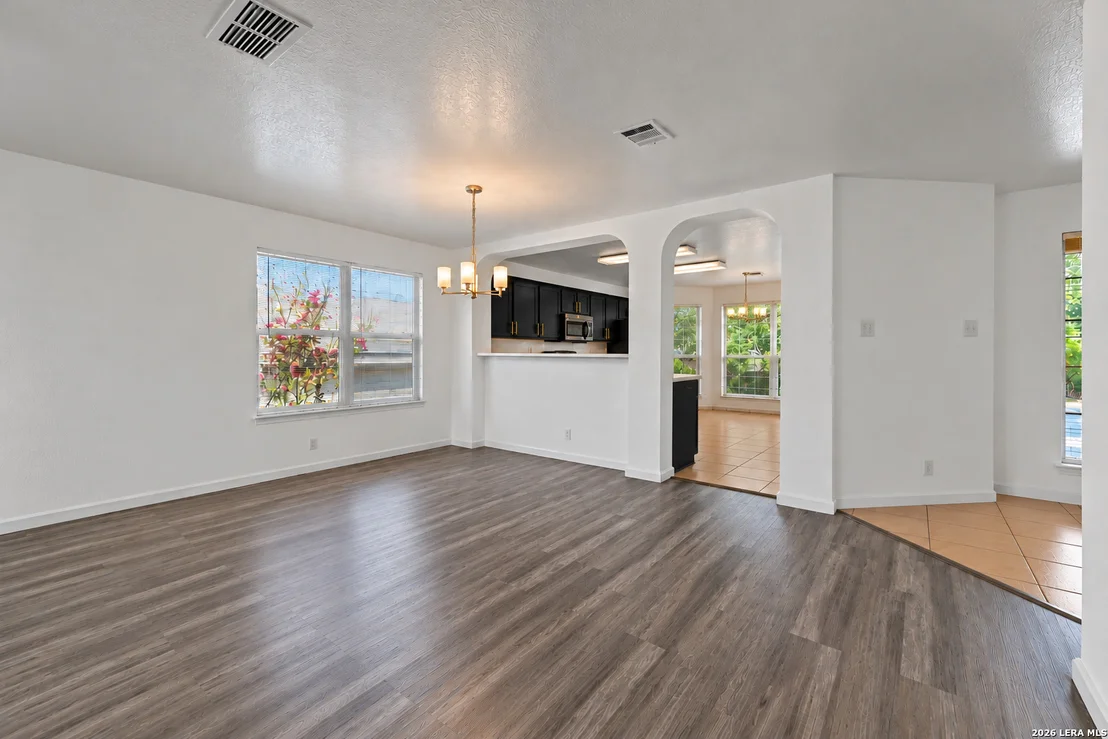 Photo of 10710 Diamond Rock