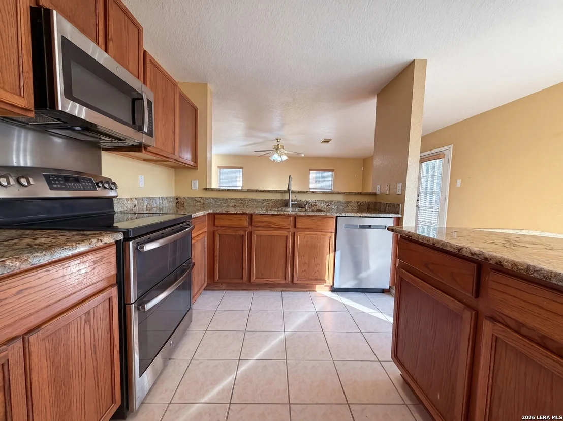 Photo of 121 SPRINGTREE FLD
