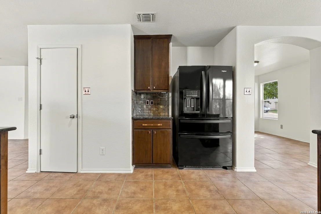 Photo of 233 JULIAN PT