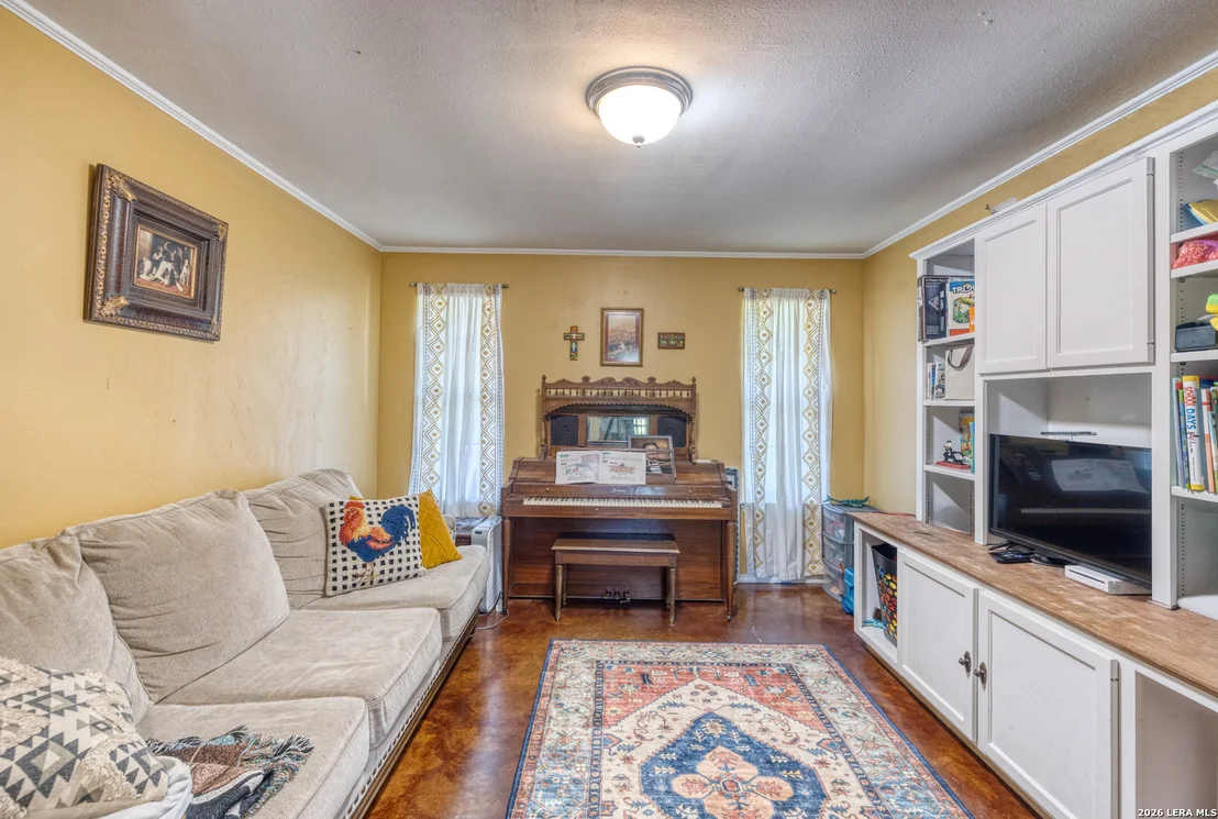 Photo of 335 Sunset Ridge