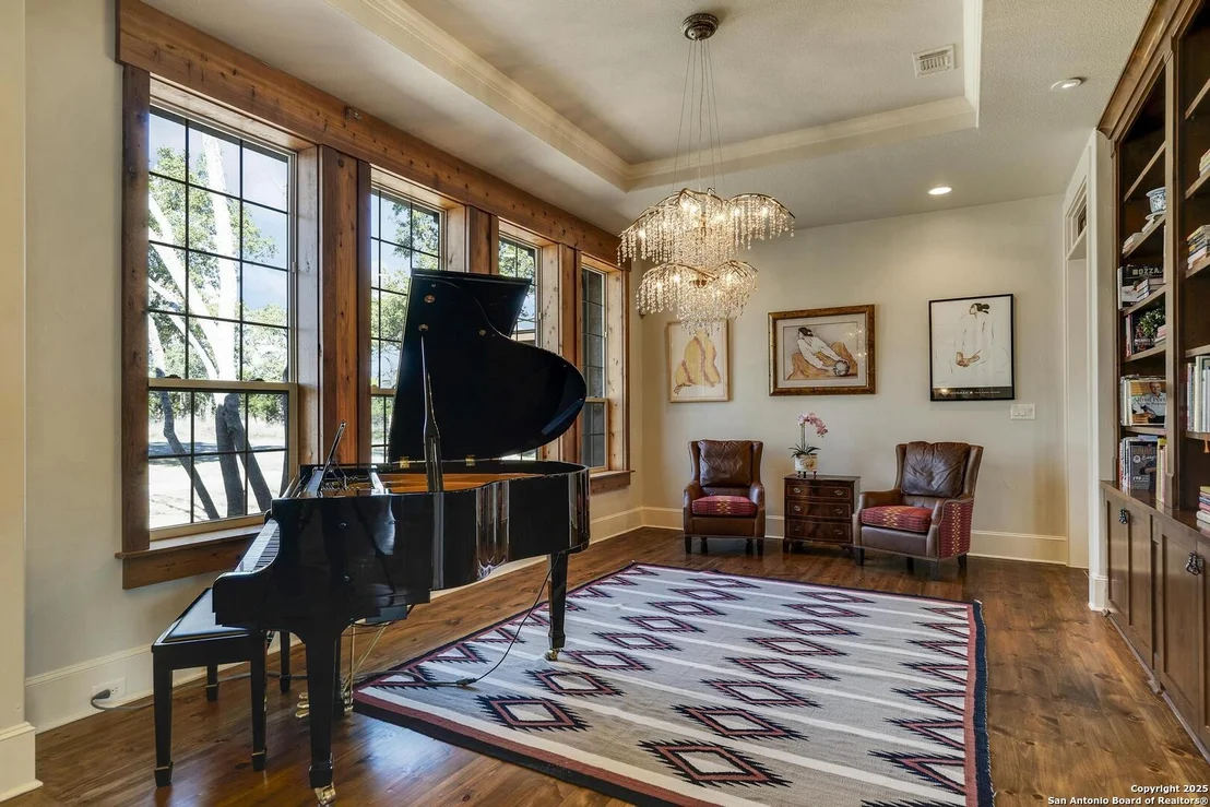 Photo of 107 LEGACY POINTE
