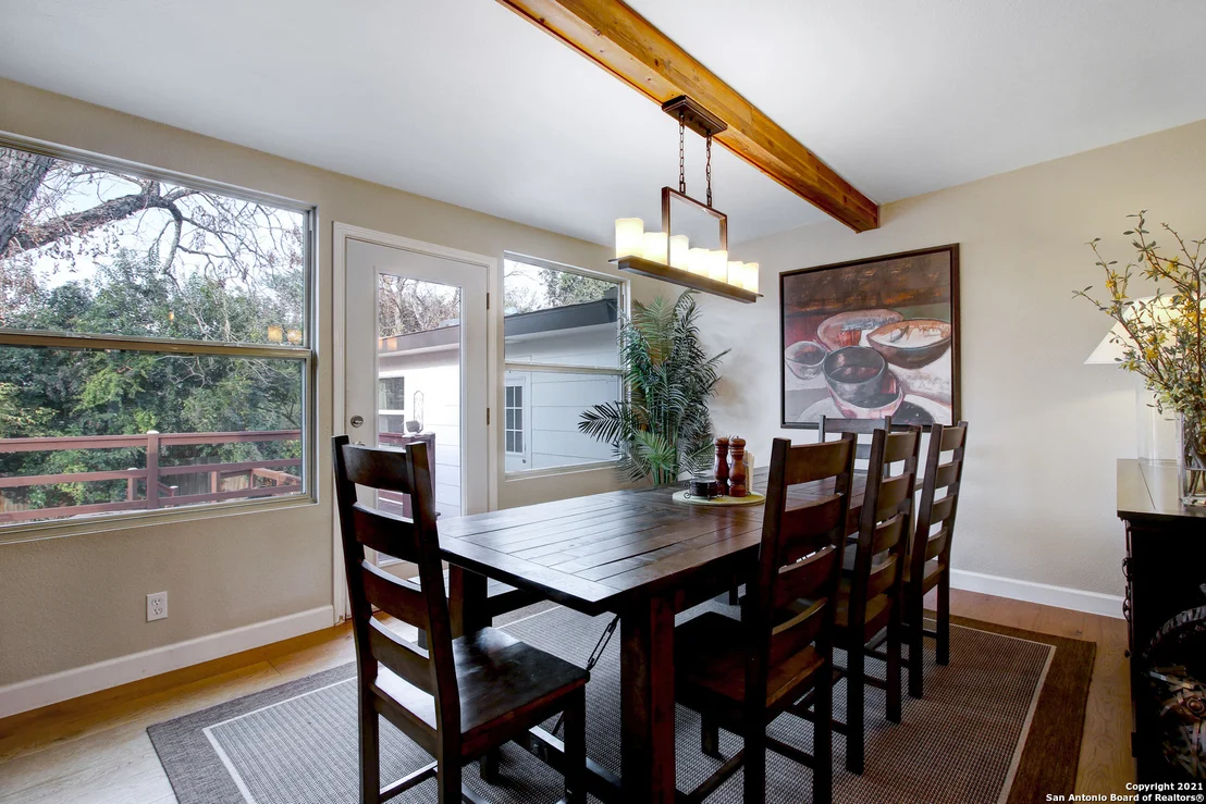 Photo of 327 BURNSIDE DR