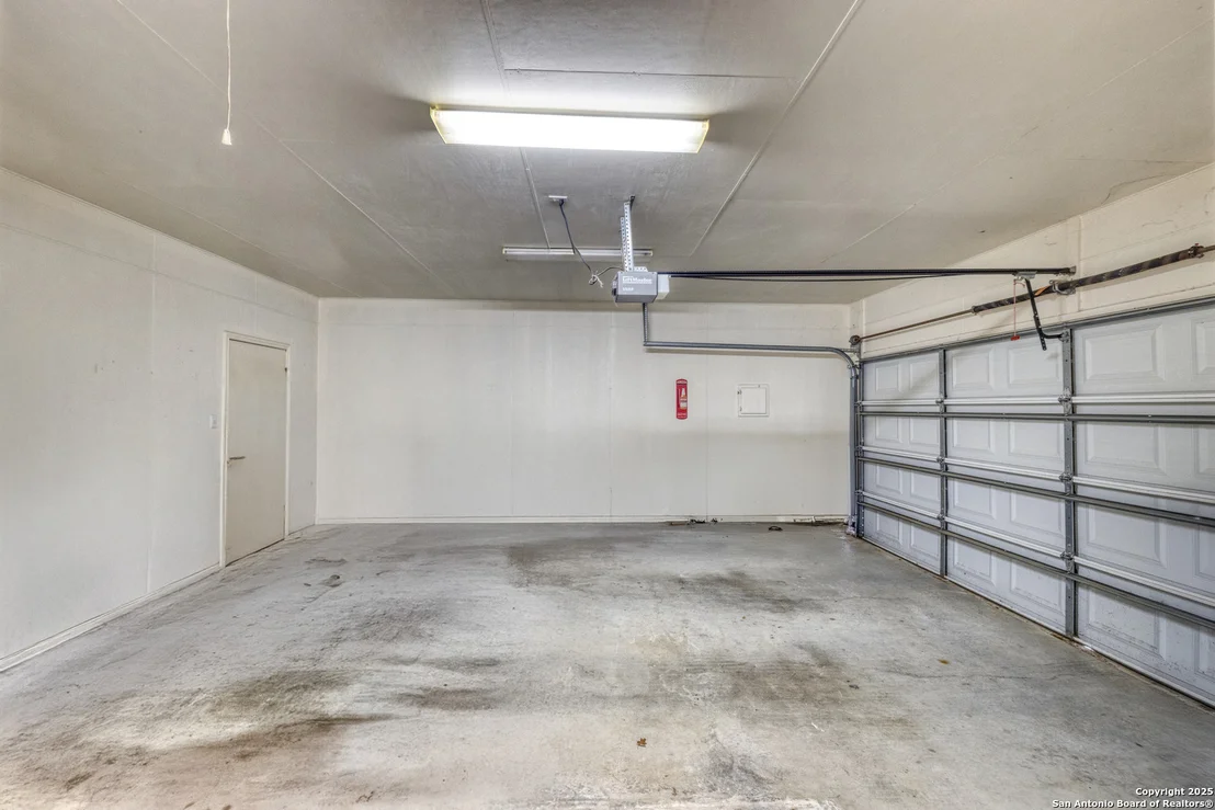Photo of 6 Leona Heights