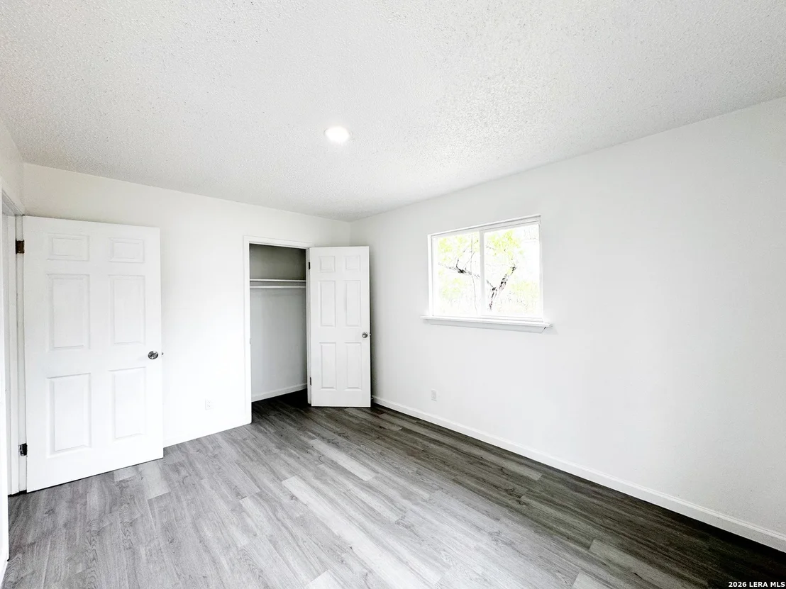 Photo of 501 CORLEY DR