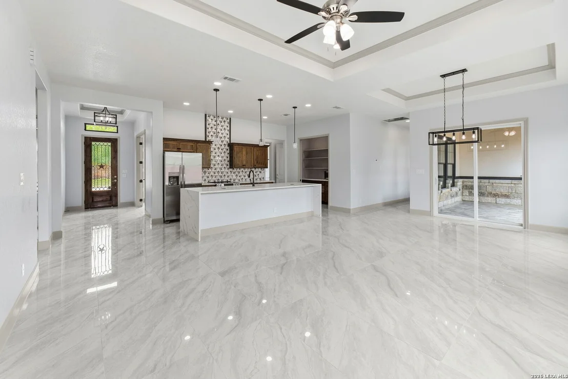 Photo of 8220 Alton Blvd